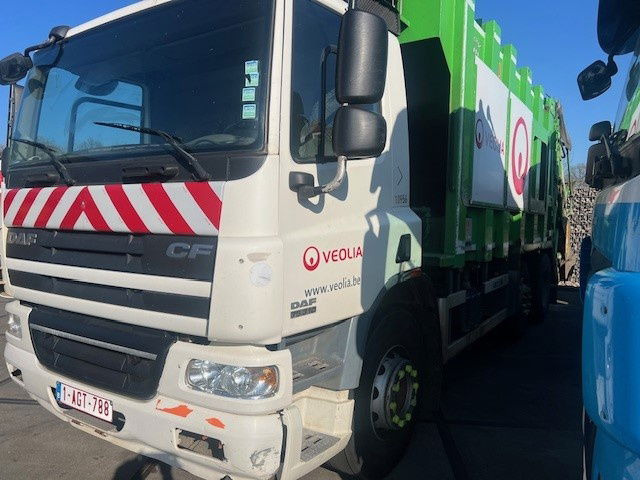 DAF CF 310 FAG75.310 CF 6x2 - Szemetesautó: 2 kép. DAF CF 310 FAG75.310 CF 6x2 - Szemetesautó: 2 kép.