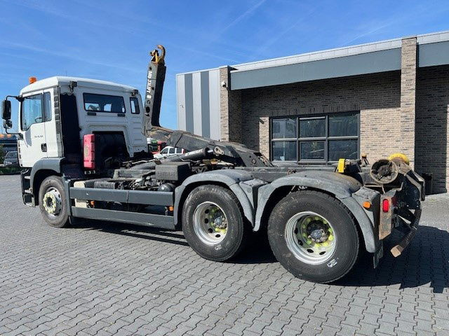 MAN TGA 26.360 TGA 26.360 6x4 Steelspring - Cserefelépítményes teherautó: 4 kép. MAN TGA 26.360 TGA 26.360 6x4 Steelspring - Cserefelépítményes teherautó: 4 kép.