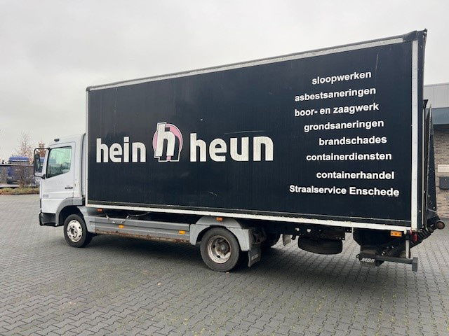 Mercedes-Benz Atego 818 Atego 818 - Dobozos felépítményű teherautó: 4 kép. Mercedes-Benz Atego 818 Atego 818 - Dobozos felépítményű teherautó: 4 kép.