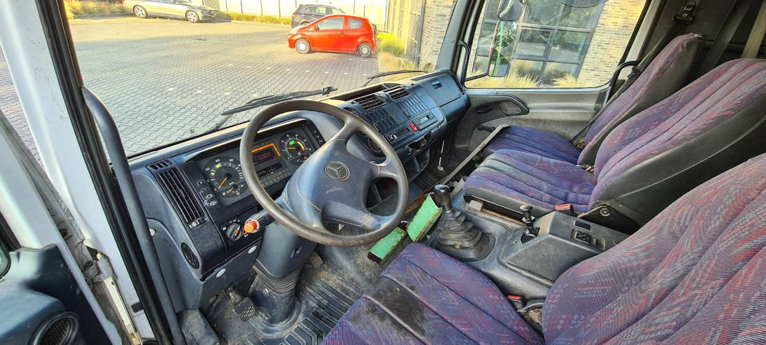 Mercedes-Benz Atego 818 Atego 818 - Platós teherautó: 3 kép. Mercedes-Benz Atego 818 Atego 818 - Platós teherautó: 3 kép.