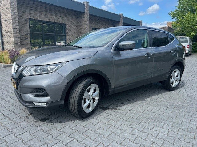 Nissan Qashqai 1.2 - Terepjáró/ SUV: 1 kép. Nissan Qashqai 1.2 - Terepjáró/ SUV: 1 kép.