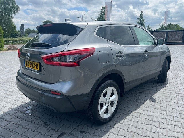 Nissan Qashqai 1.2 - Terepjáró/ SUV: 4 kép. Nissan Qashqai 1.2 - Terepjáró/ SUV: 4 kép.