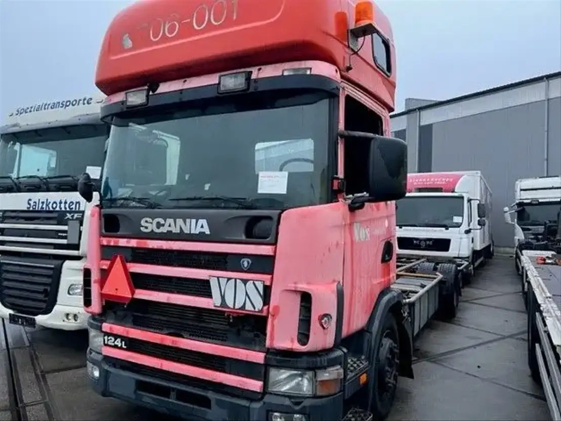 Scania R124-360 .360 6x2 - Alvaz teherautó: 1 kép. Scania R124-360 .360 6x2 - Alvaz teherautó: 1 kép.