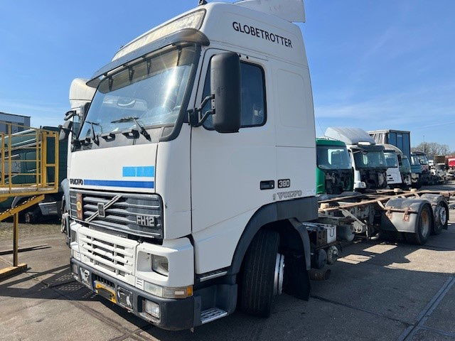 Volvo FH 12.380 FH12.380 6x2 - Alvaz teherautó: 1 kép. Volvo FH 12.380 FH12.380 6x2 - Alvaz teherautó: 1 kép.