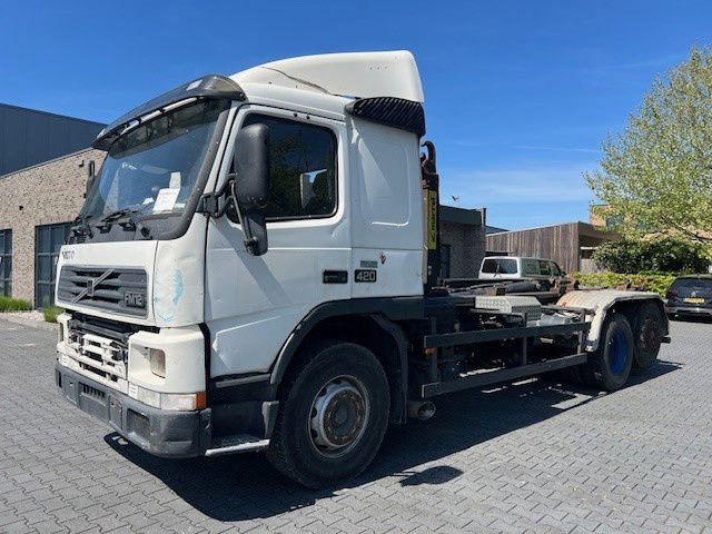 Volvo FM 12.420 FM12.420 6x2 - Alvaz teherautó: 1 kép. Volvo FM 12.420 FM12.420 6x2 - Alvaz teherautó: 1 kép.
