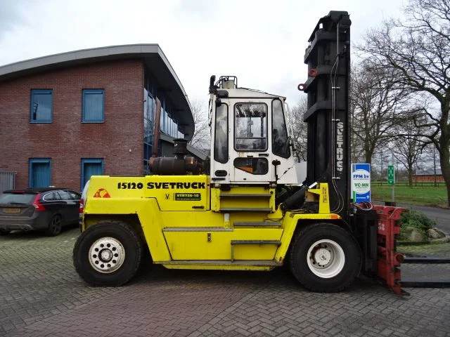 Svetruck (available for rent) 15120 - Dízel targonca: 3 kép. Svetruck (available for rent) 15120 - Dízel targonca: 3 kép.