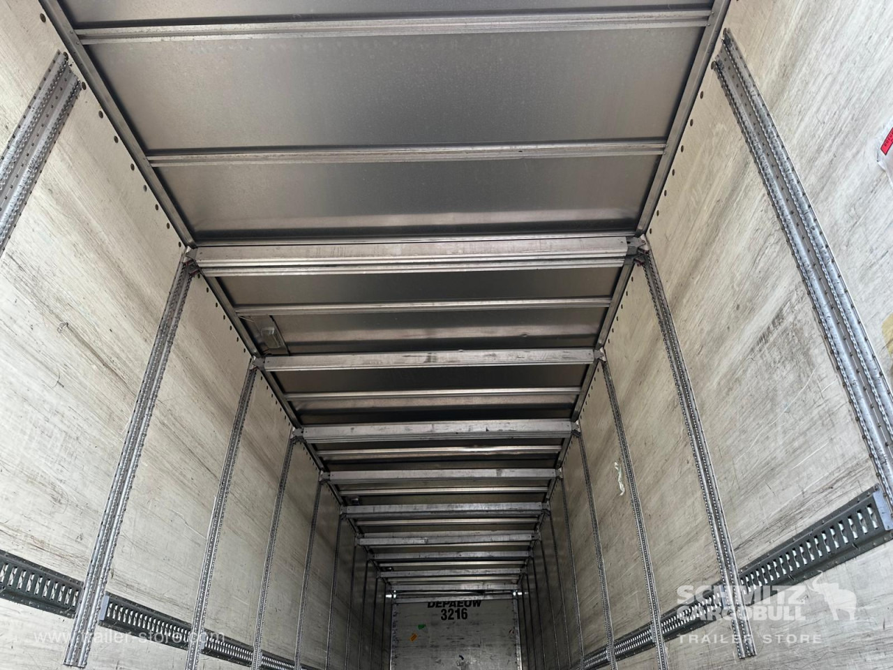 ANDERE Dryfreight Standard Double deck Taillift - Félpótkocsi dobozos: 5 kép. ANDERE Dryfreight Standard Double deck Taillift - Félpótkocsi dobozos: 5 kép.