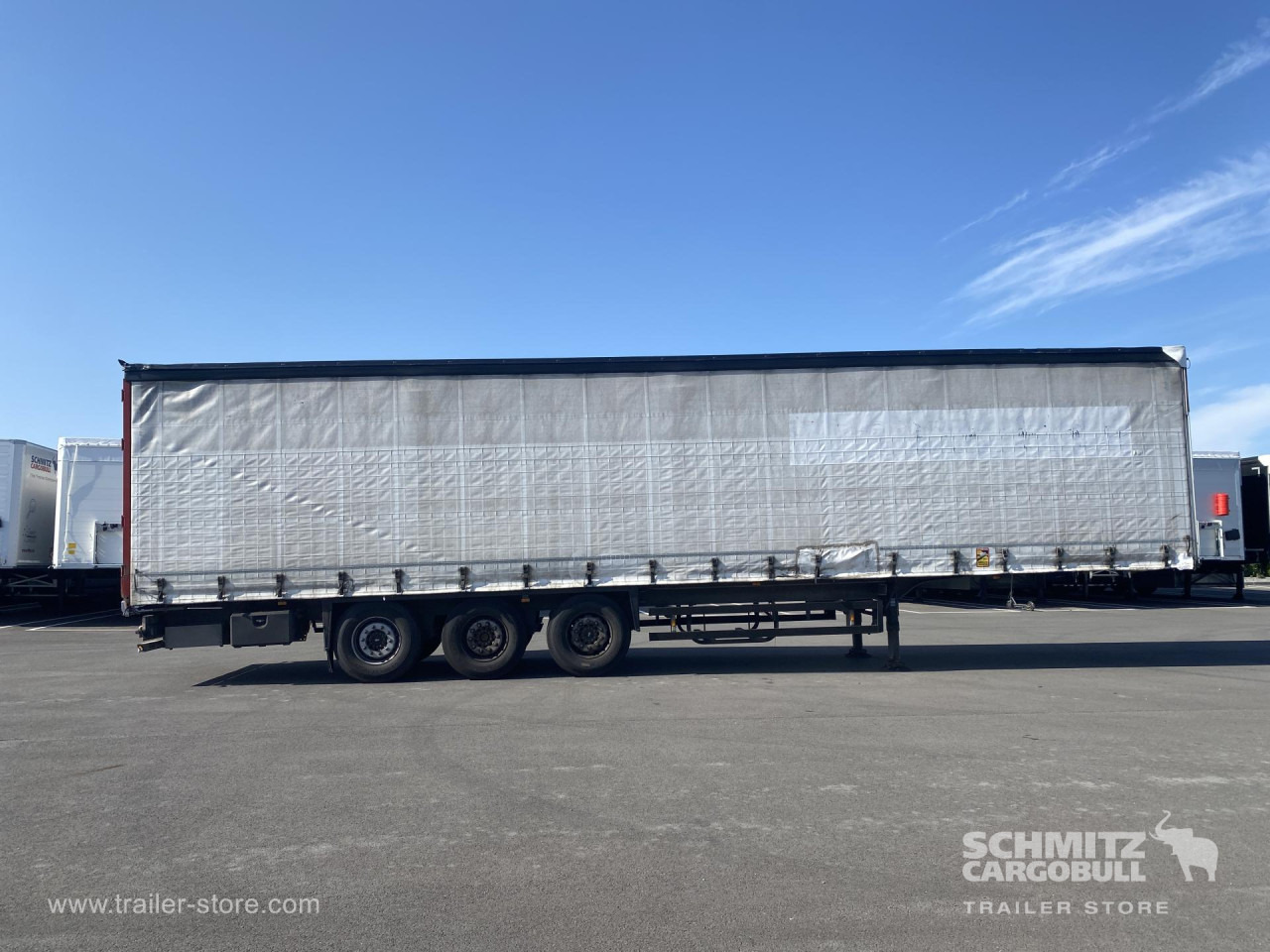 SCHMITZ Curtainsider Standard - Ponyvás félpótkocsi: 4 kép. SCHMITZ Curtainsider Standard - Ponyvás félpótkocsi: 4 kép.