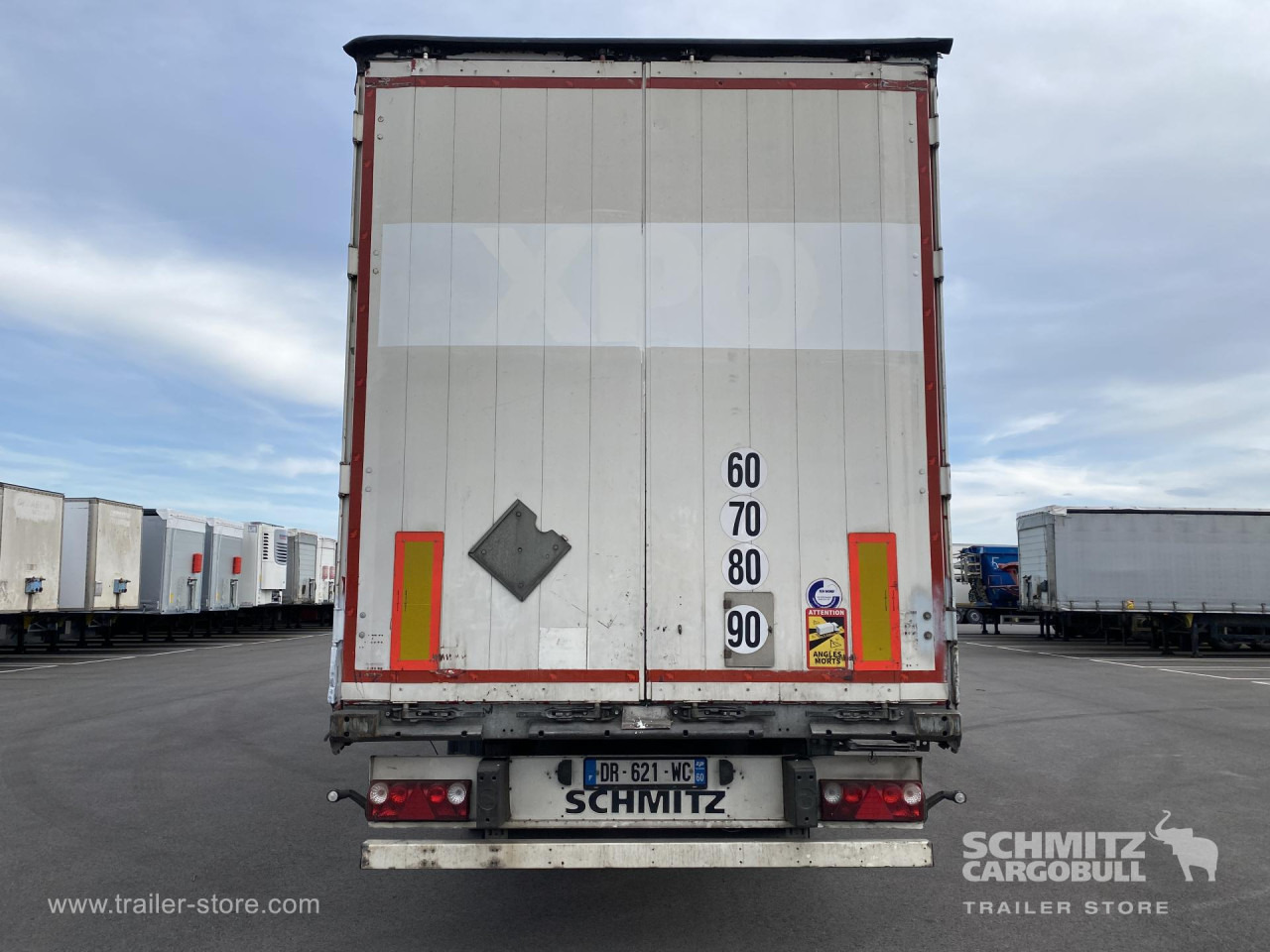 Ponyvás félpótkocsi SCHMITZ Curtainsider Standard: 10 kép.