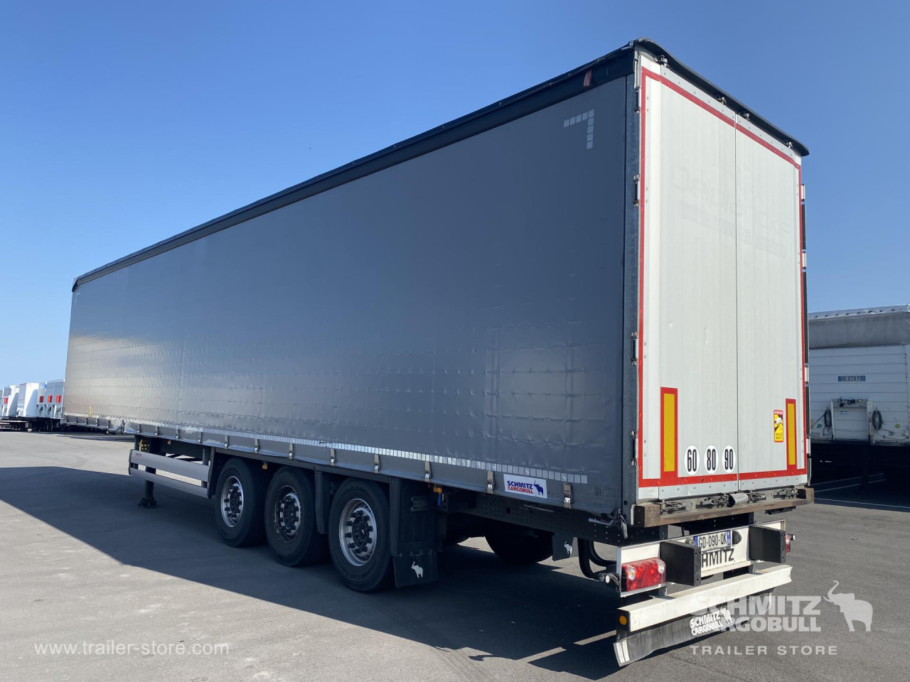 SCHMITZ Curtainsider Standard - Ponyvás félpótkocsi: 5 kép. SCHMITZ Curtainsider Standard - Ponyvás félpótkocsi: 5 kép.