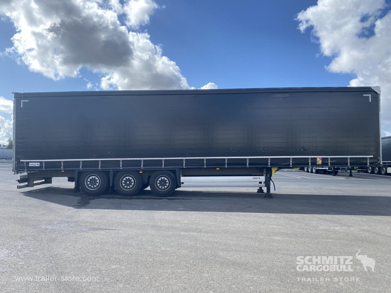 SCHMITZ Curtainsider Standard - Ponyvás félpótkocsi: 5 kép. SCHMITZ Curtainsider Standard - Ponyvás félpótkocsi: 5 kép.