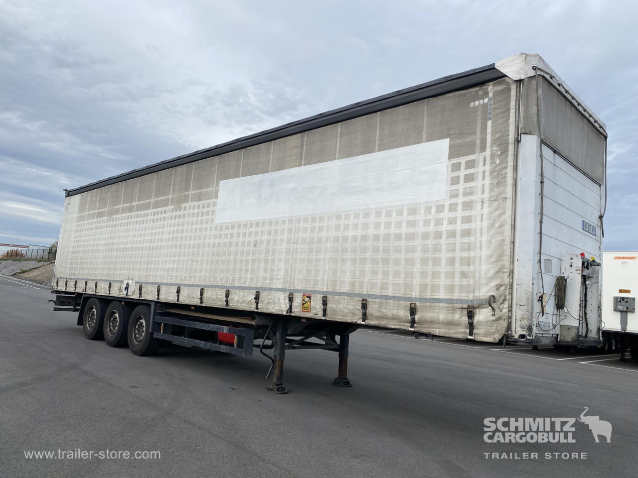 Ponyvás félpótkocsi SCHMITZ Curtainsider Standard: 7 kép.