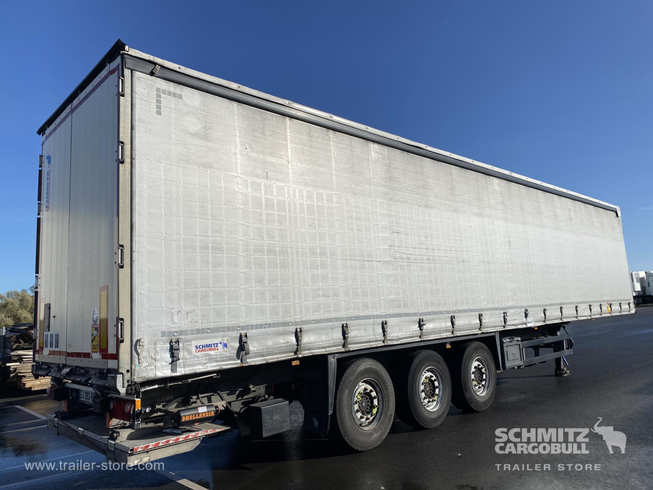 SCHMITZ Curtainsider Standard Taillift - Ponyvás félpótkocsi: 5 kép. SCHMITZ Curtainsider Standard Taillift - Ponyvás félpótkocsi: 5 kép.