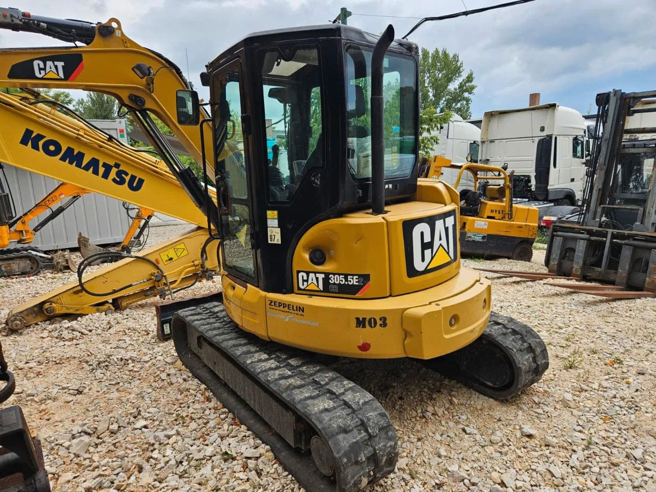CAT 305 5E2 - Minikotró: 3 kép. CAT 305 5E2 - Minikotró: 3 kép.