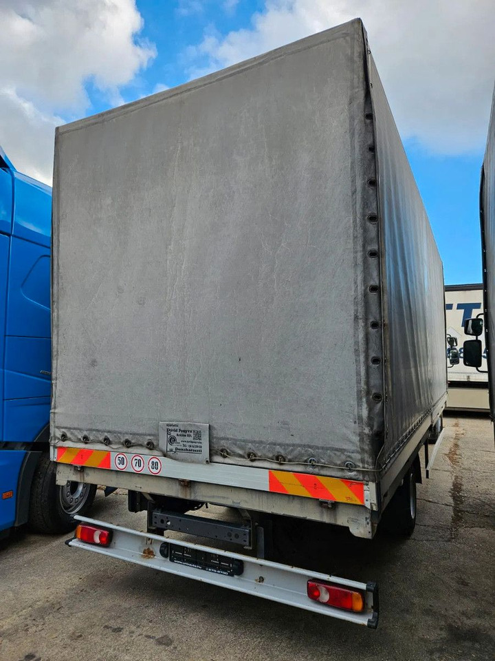 DAF LF 45.210 12t Euro5 EEV - Ponyvás teherautó: 4 kép. DAF LF 45.210 12t Euro5 EEV - Ponyvás teherautó: 4 kép.