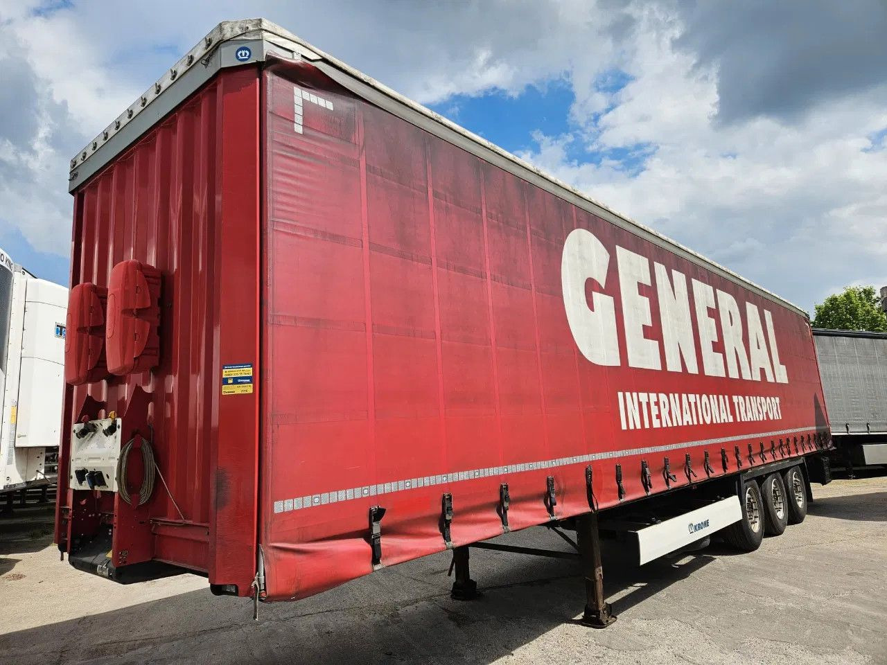 Krone SD XL Code, Lifting Axle A - Ponyvás félpótkocsi: 1 kép. Krone SD XL Code, Lifting Axle A - Ponyvás félpótkocsi: 1 kép.