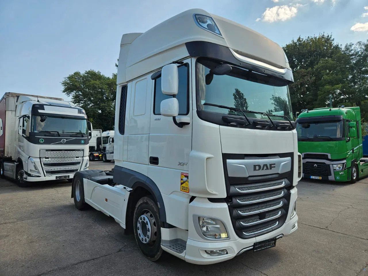 DAF XF 480 SSC-Standard-StandKlima-4 Units-4 new tir - Nyergesvontató: 2 kép. DAF XF 480 SSC-Standard-StandKlima-4 Units-4 new tir - Nyergesvontató: 2 kép.