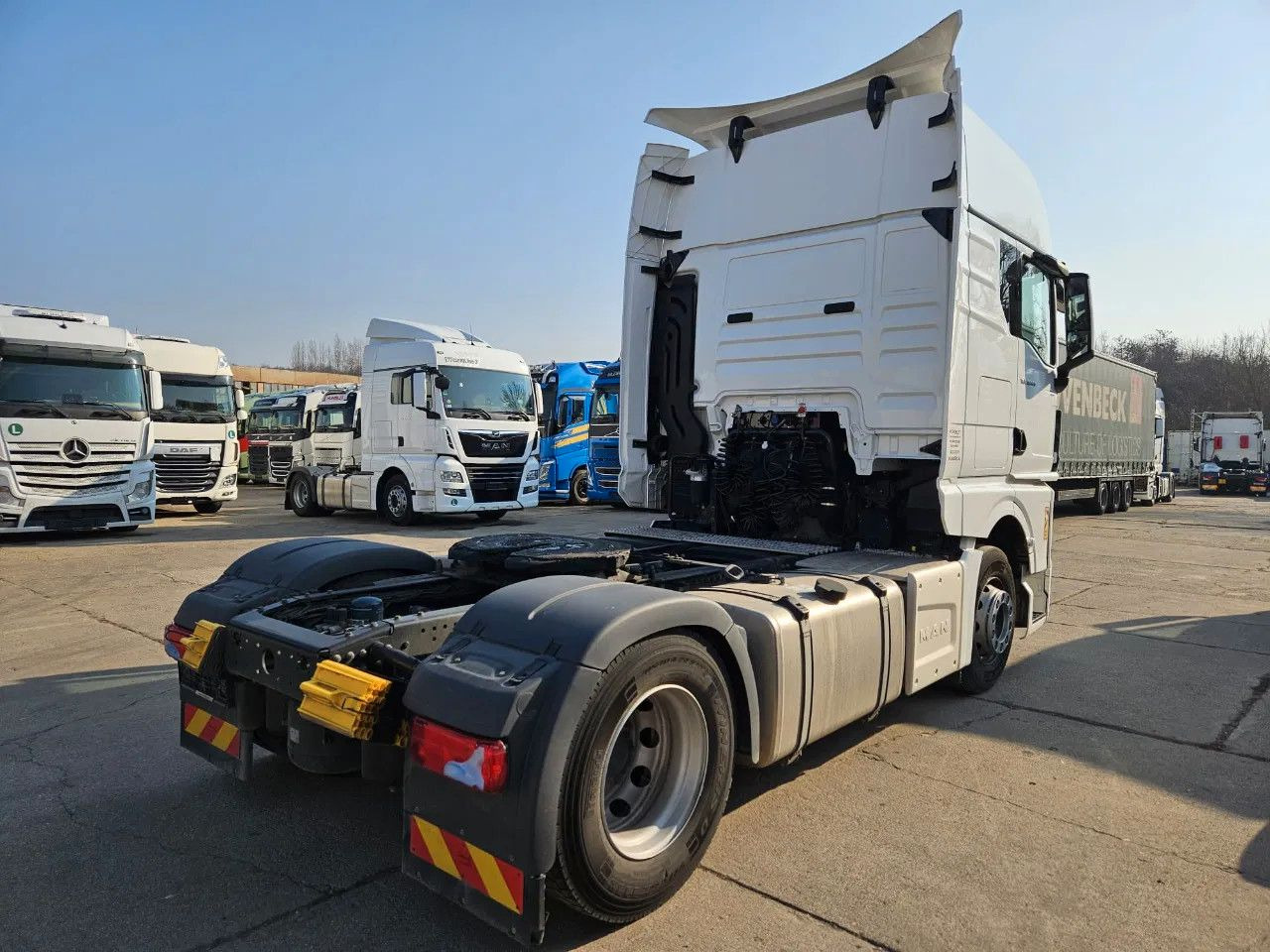 MAN TGX 18.470 XXL, Standklima, Low mileage, Full Ai - Nyergesvontató: 4 kép. MAN TGX 18.470 XXL, Standklima, Low mileage, Full Ai - Nyergesvontató: 4 kép.
