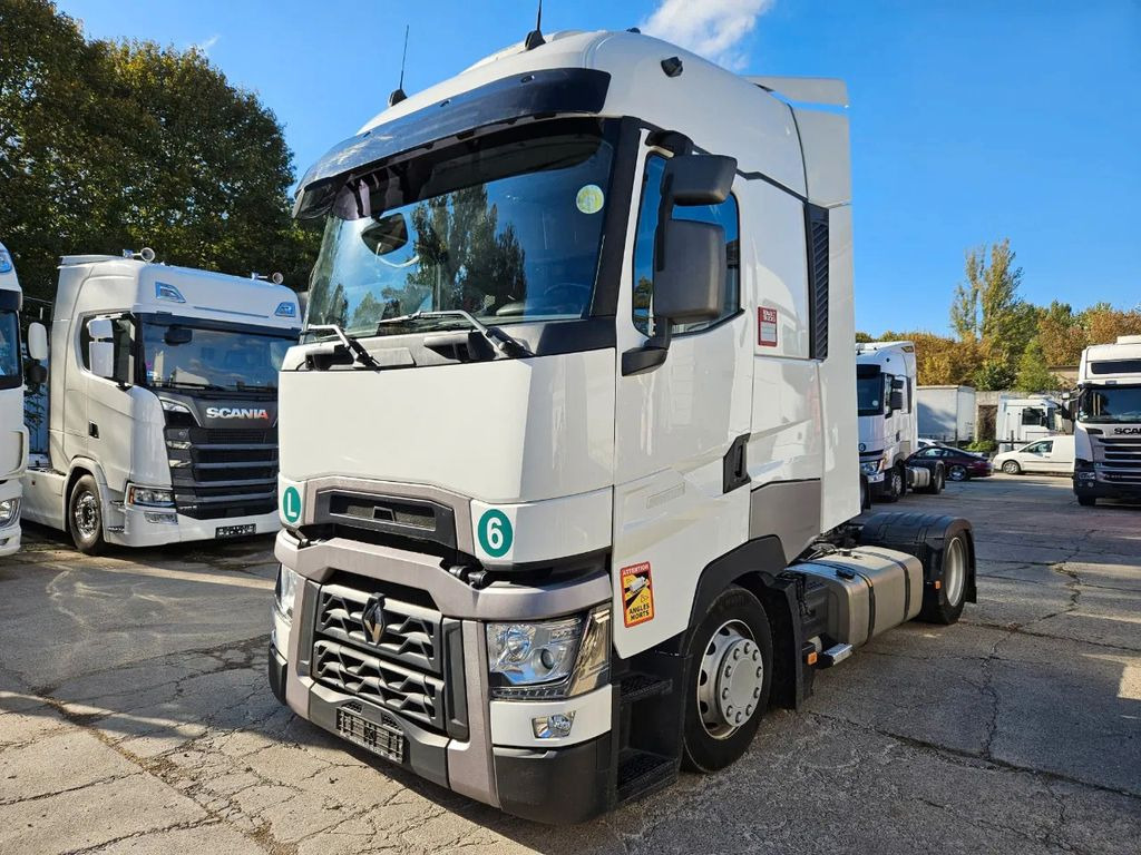 Renault T520 HSC, Mega, Standklima, 17 units - Nyergesvontató: 1 kép. Renault T520 HSC, Mega, Standklima, 17 units - Nyergesvontató: 1 kép.