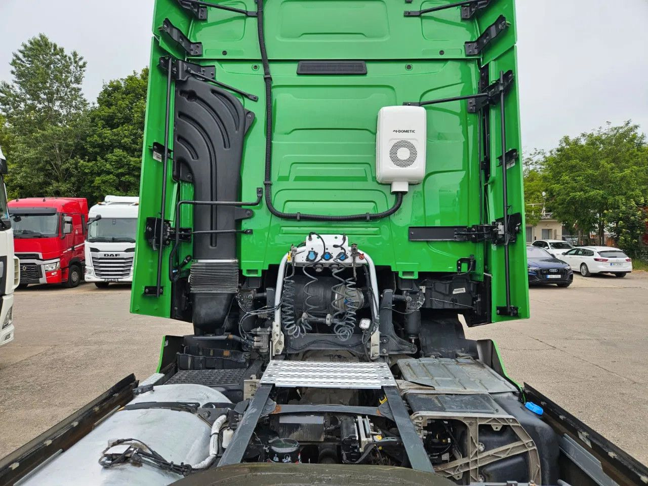 Renault T520 HSC, Navi, Standklima, Horns, Full Spoiler, - Nyergesvontató: 5 kép. Renault T520 HSC, Navi, Standklima, Horns, Full Spoiler, - Nyergesvontató: 5 kép.