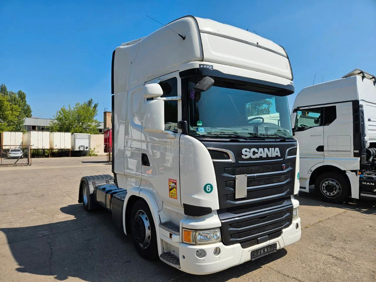 Scania R410 Mega, TopLine, StandKlima - Nyergesvontató: 2 kép. Scania R410 Mega, TopLine, StandKlima - Nyergesvontató: 2 kép.