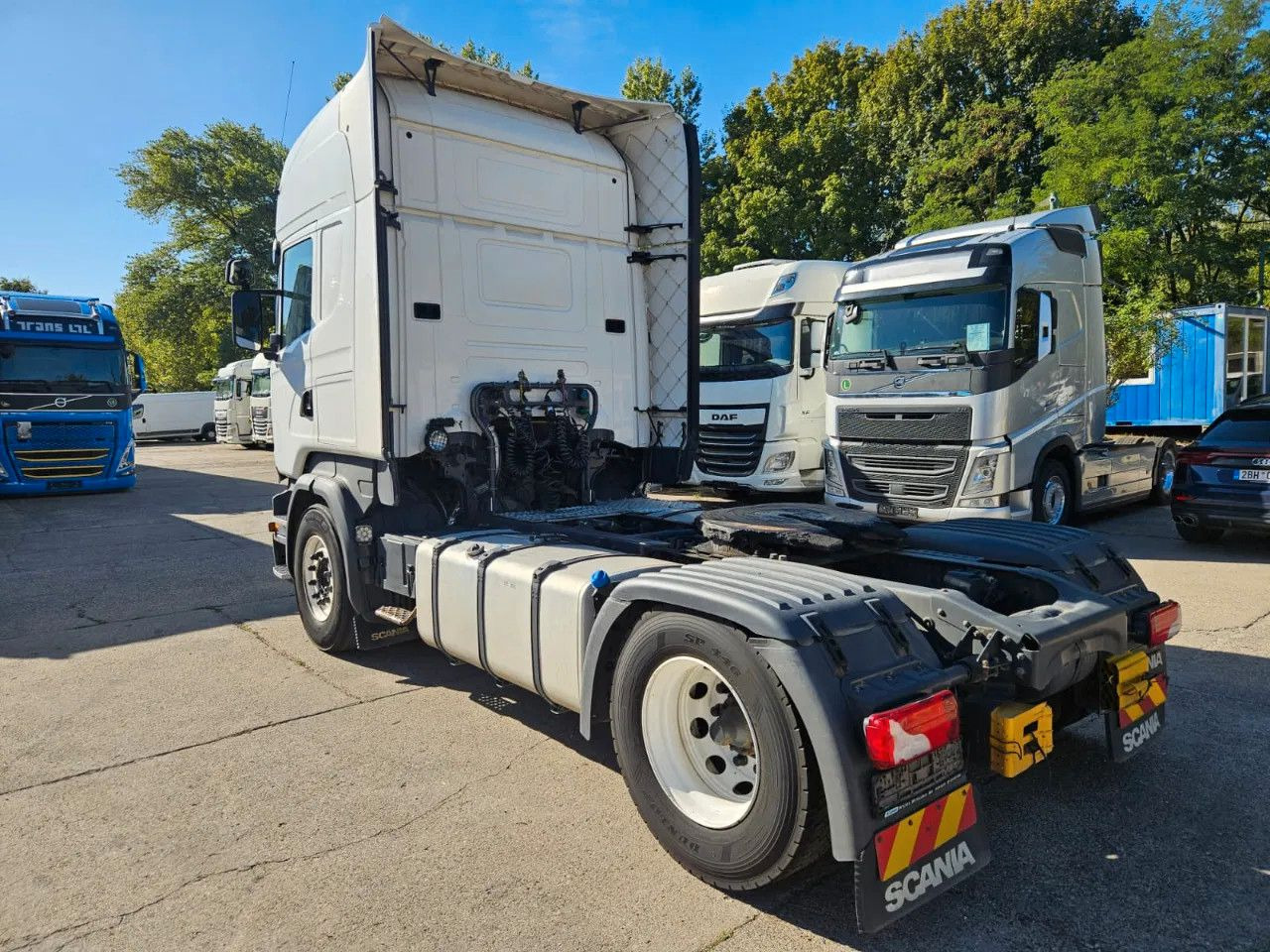 Scania R410 Standard-Topline-Opti Cruise - Nyergesvontató: 4 kép. Scania R410 Standard-Topline-Opti Cruise - Nyergesvontató: 4 kép.