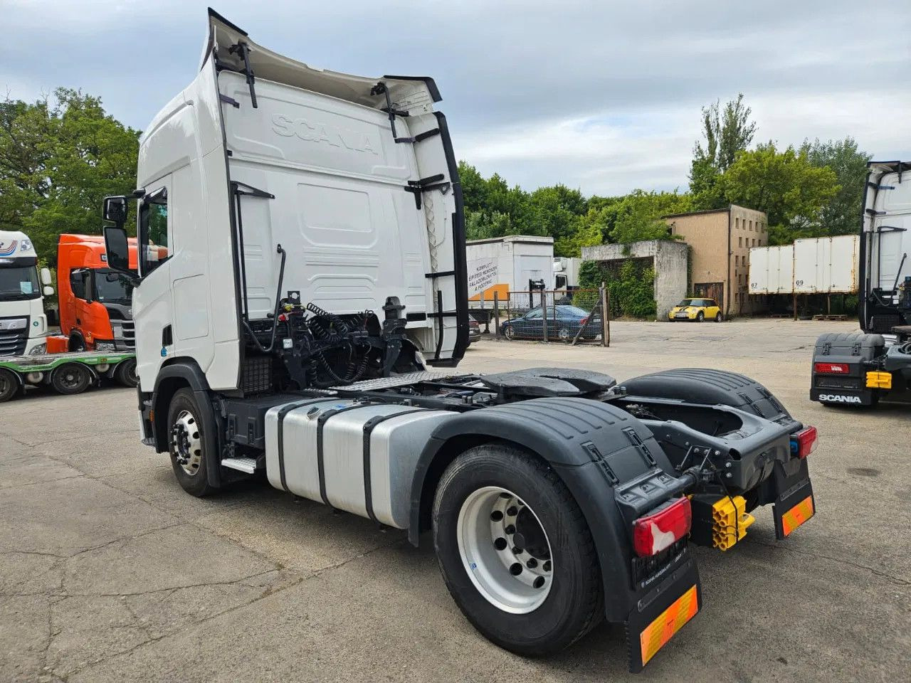 Scania R450 Alloy wheels, Stand Klima, Navi, 2 units - Nyergesvontató: 5 kép. Scania R450 Alloy wheels, Stand Klima, Navi, 2 units - Nyergesvontató: 5 kép.