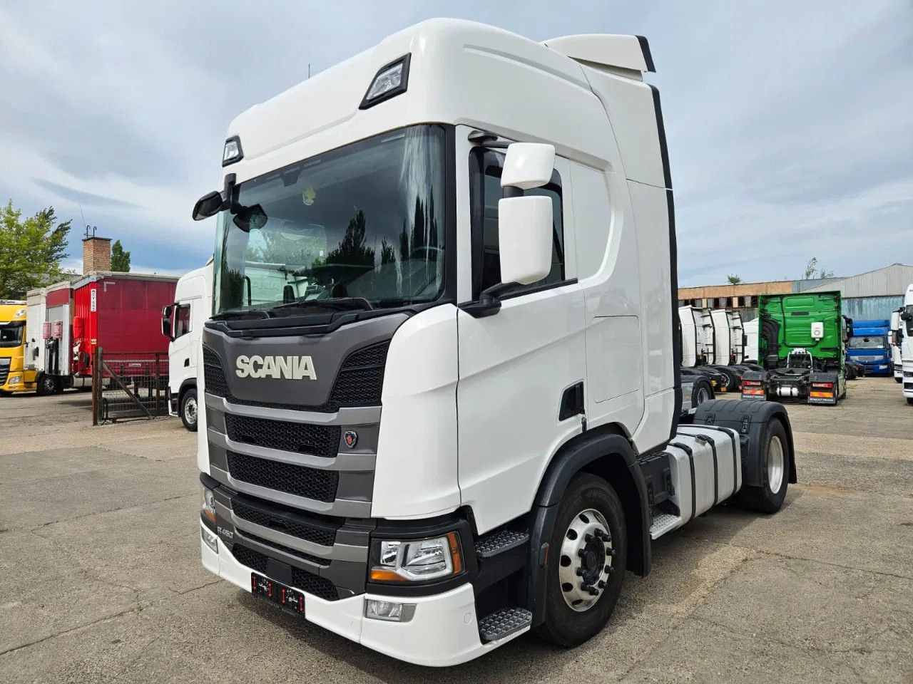 Scania R450 Alloy wheels, Stand Klima, Navi, 2 units - Nyergesvontató: 1 kép. Scania R450 Alloy wheels, Stand Klima, Navi, 2 units - Nyergesvontató: 1 kép.