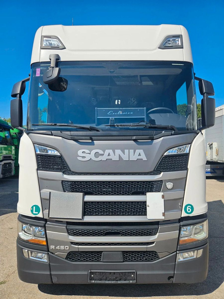 Scania R450 HYVA Hydraulics, Full Spoiler, Digital Disp - Nyergesvontató: 5 kép. Scania R450 HYVA Hydraulics, Full Spoiler, Digital Disp - Nyergesvontató: 5 kép.
