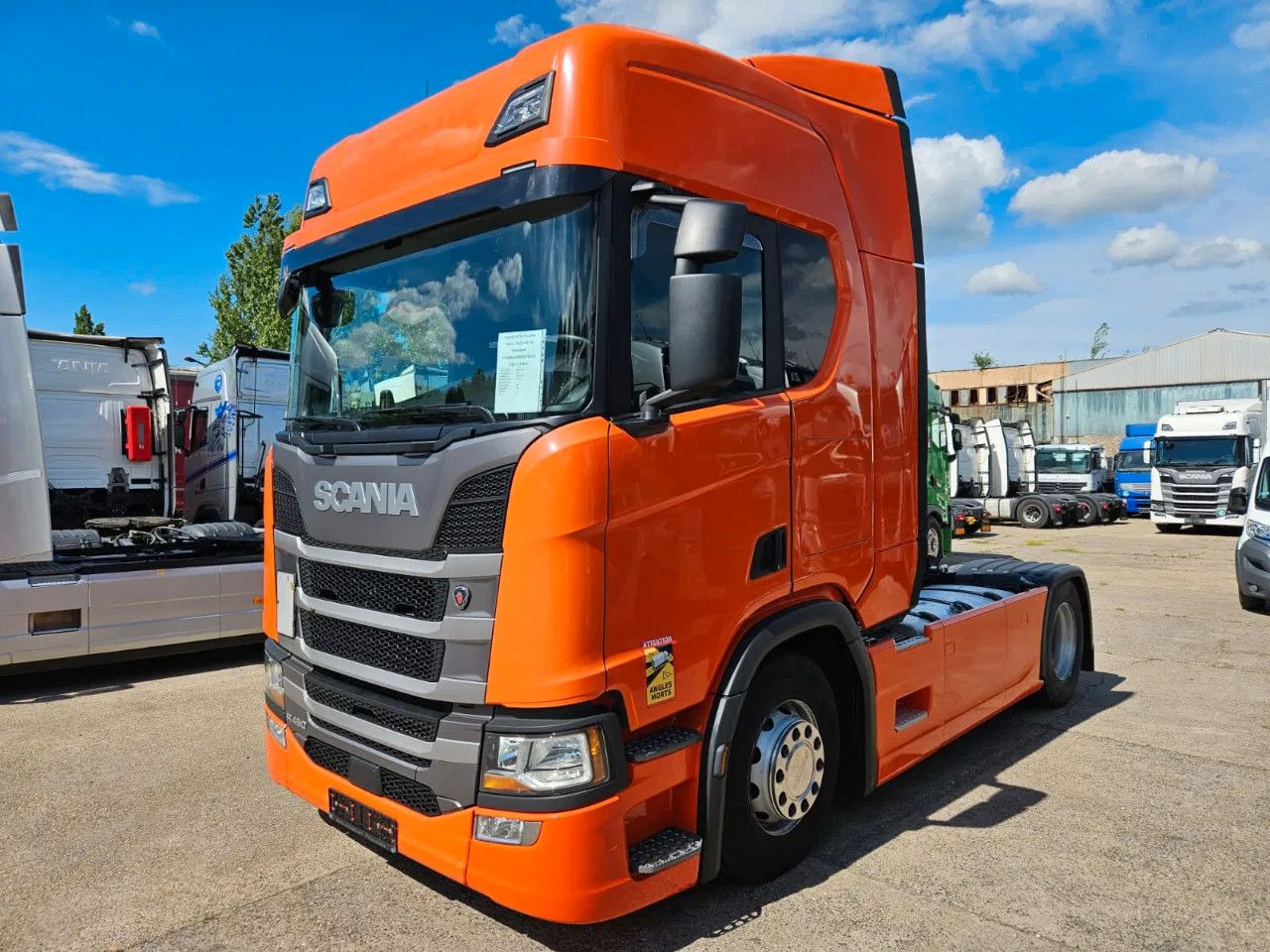Scania R450 PTO, Standklima, Navi, New Smart2 tachograp - Nyergesvontató: 1 kép. Scania R450 PTO, Standklima, Navi, New Smart2 tachograp - Nyergesvontató: 1 kép.