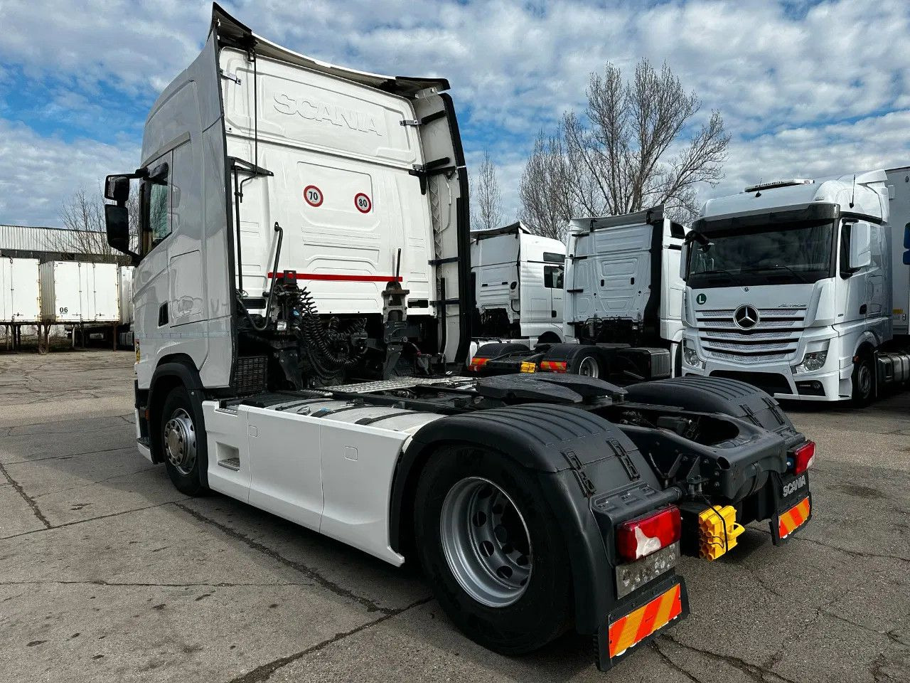 Scania S450 Standard-Digital Display, StandKlima, Retar - Nyergesvontató: 3 kép. Scania S450 Standard-Digital Display, StandKlima, Retar - Nyergesvontató: 3 kép.