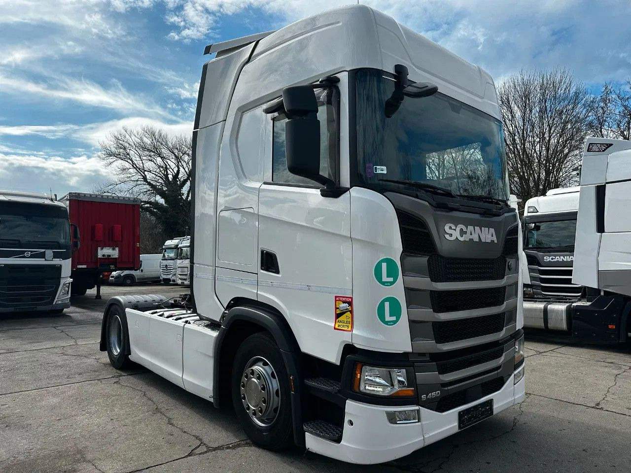 Scania S450 Standard-Digital Display, StandKlima, Retar - Nyergesvontató: 2 kép. Scania S450 Standard-Digital Display, StandKlima, Retar - Nyergesvontató: 2 kép.