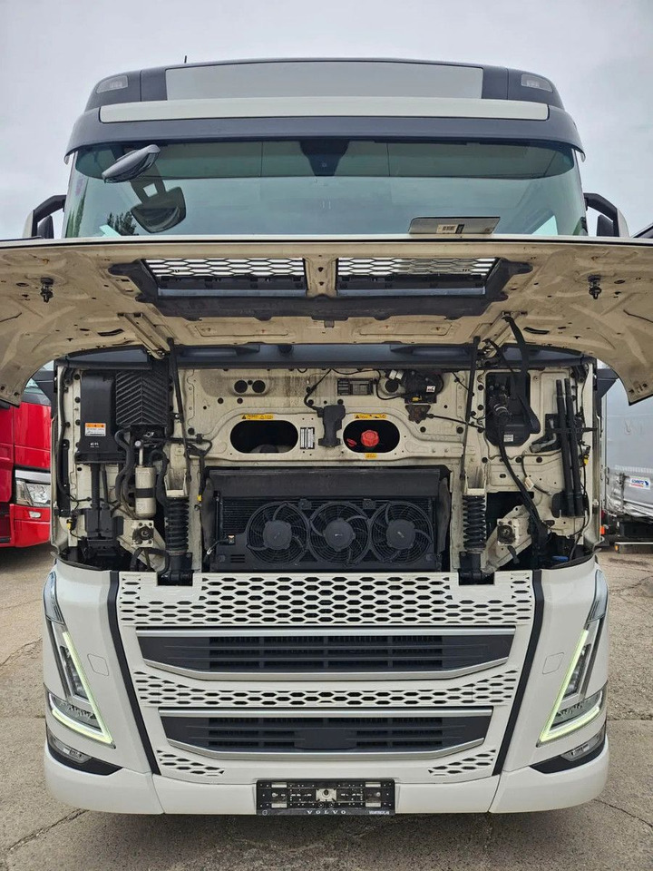 Volvo FH 460 Turbo Compound, I-Park, HYVA, Microwave, - Nyergesvontató: 5 kép. Volvo FH 460 Turbo Compound, I-Park, HYVA, Microwave, - Nyergesvontató: 5 kép.