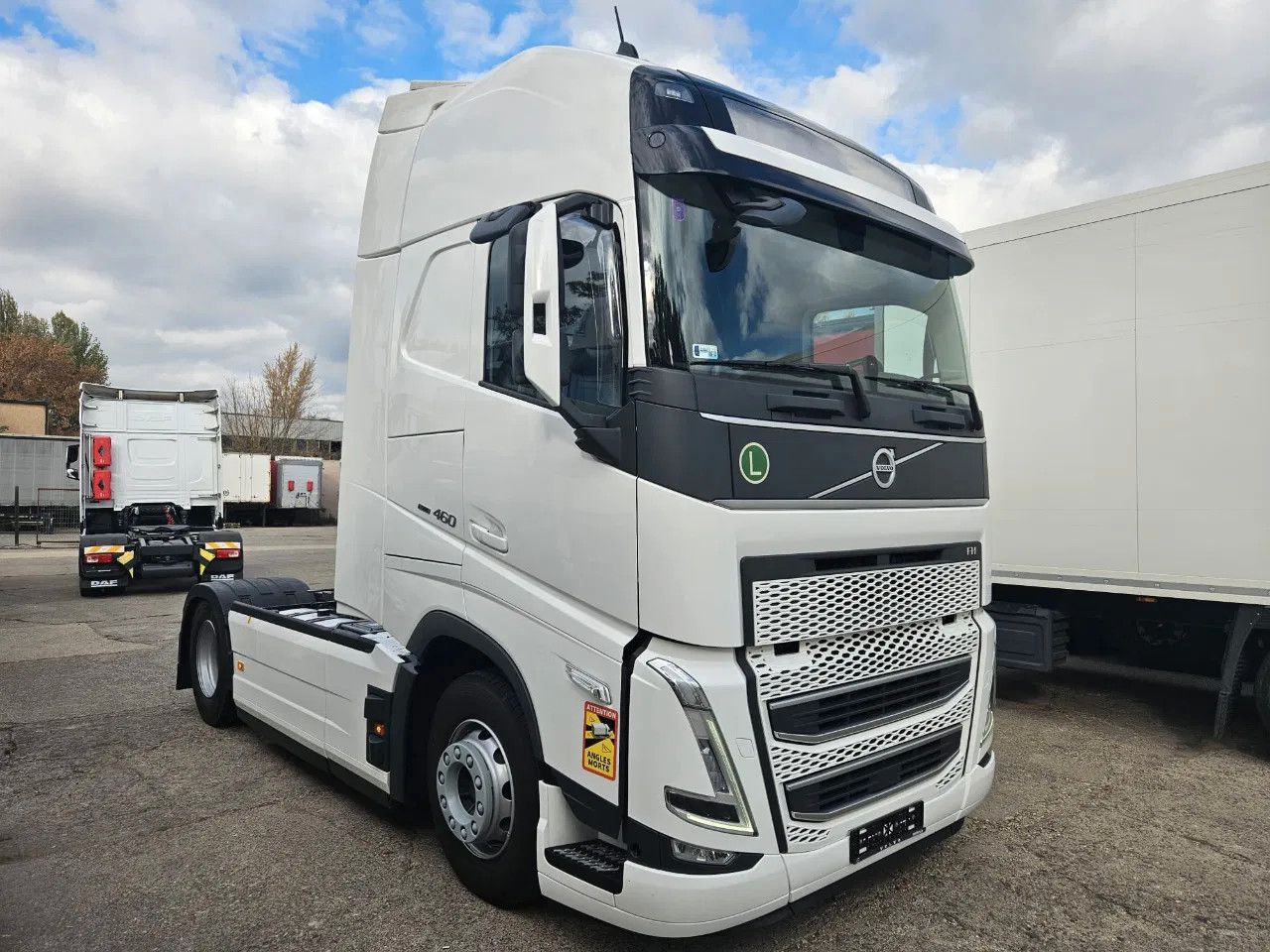Volvo FH 460 XL, I-Park, ACC, DAS, Gen2V2 - Nyergesvontató: 2 kép. Volvo FH 460 XL, I-Park, ACC, DAS, Gen2V2 - Nyergesvontató: 2 kép.