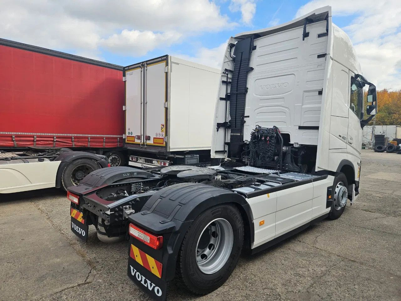 Volvo FH 460 XL, I-Park, ACC, DAS, Gen2V2 - Nyergesvontató: 3 kép. Volvo FH 460 XL, I-Park, ACC, DAS, Gen2V2 - Nyergesvontató: 3 kép.