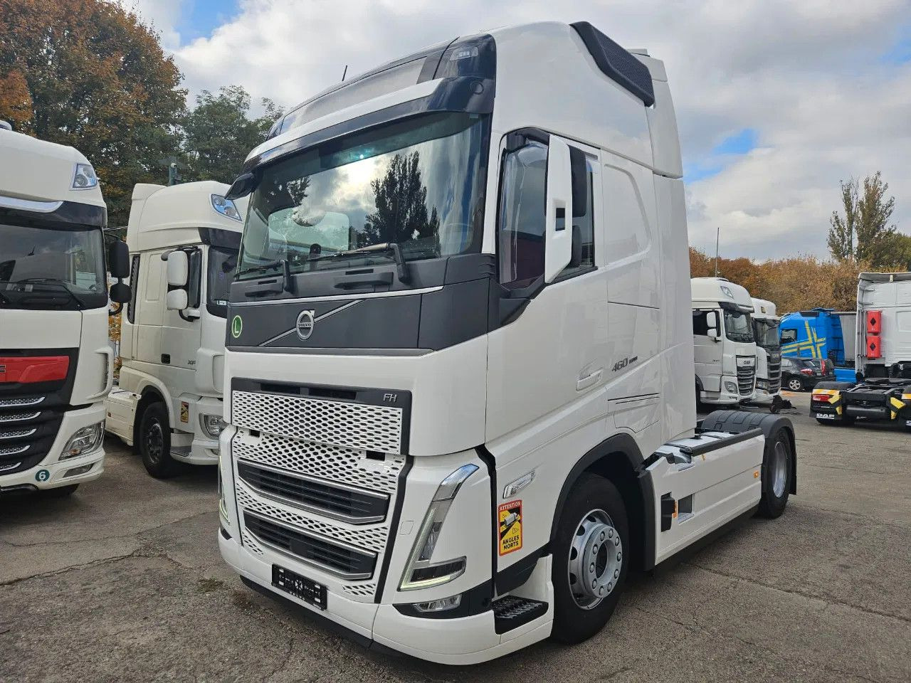 Volvo FH 460 XL, I-Park, ACC, DAS, Gen2V2 - Nyergesvontató: 1 kép. Volvo FH 460 XL, I-Park, ACC, DAS, Gen2V2 - Nyergesvontató: 1 kép.