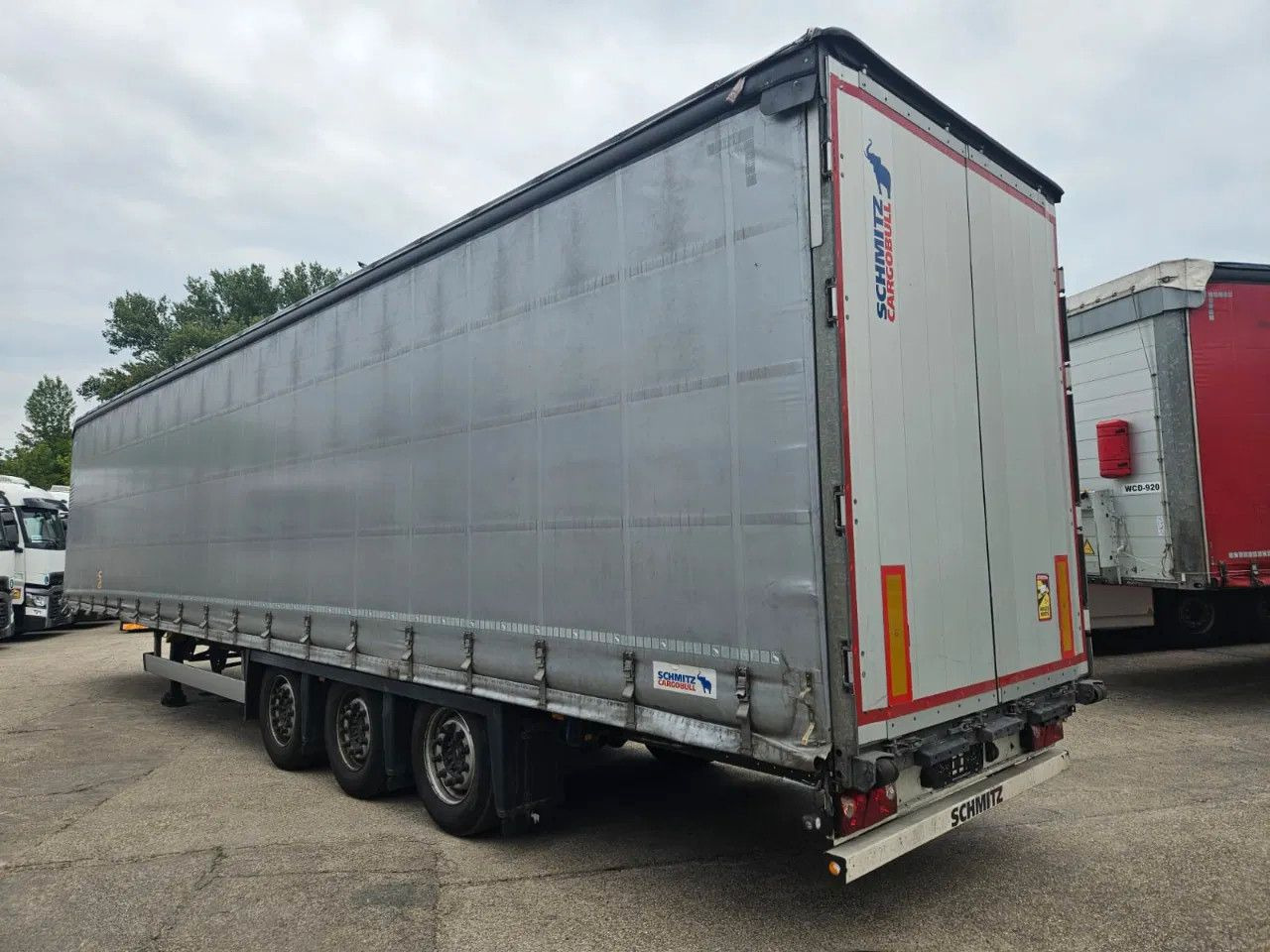 Schmitz Cargobull SCB S3T VARIOS 2 units! Lifting Axle A&C, XL Cod - Ponyvás félpótkocsi: 4 kép. Schmitz Cargobull SCB S3T VARIOS 2 units! Lifting Axle A&C, XL Cod - Ponyvás félpótkocsi: 4 kép.