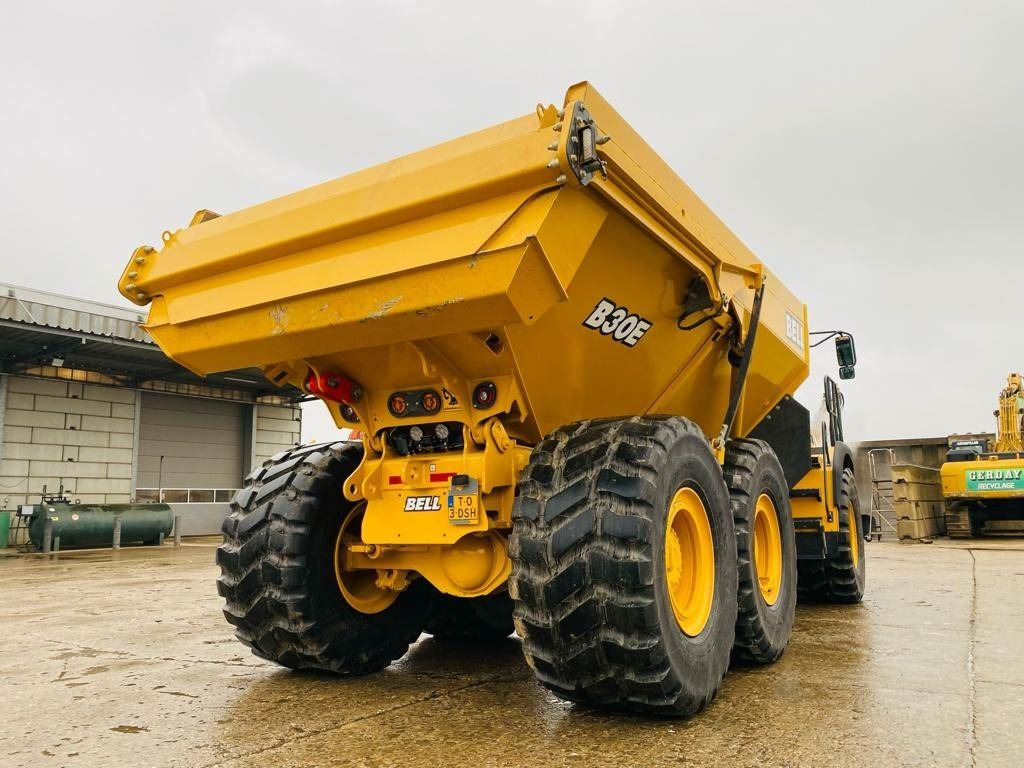 Bell B 30 E - Csuklós dömper: 3 kép. Bell B 30 E - Csuklós dömper: 3 kép.