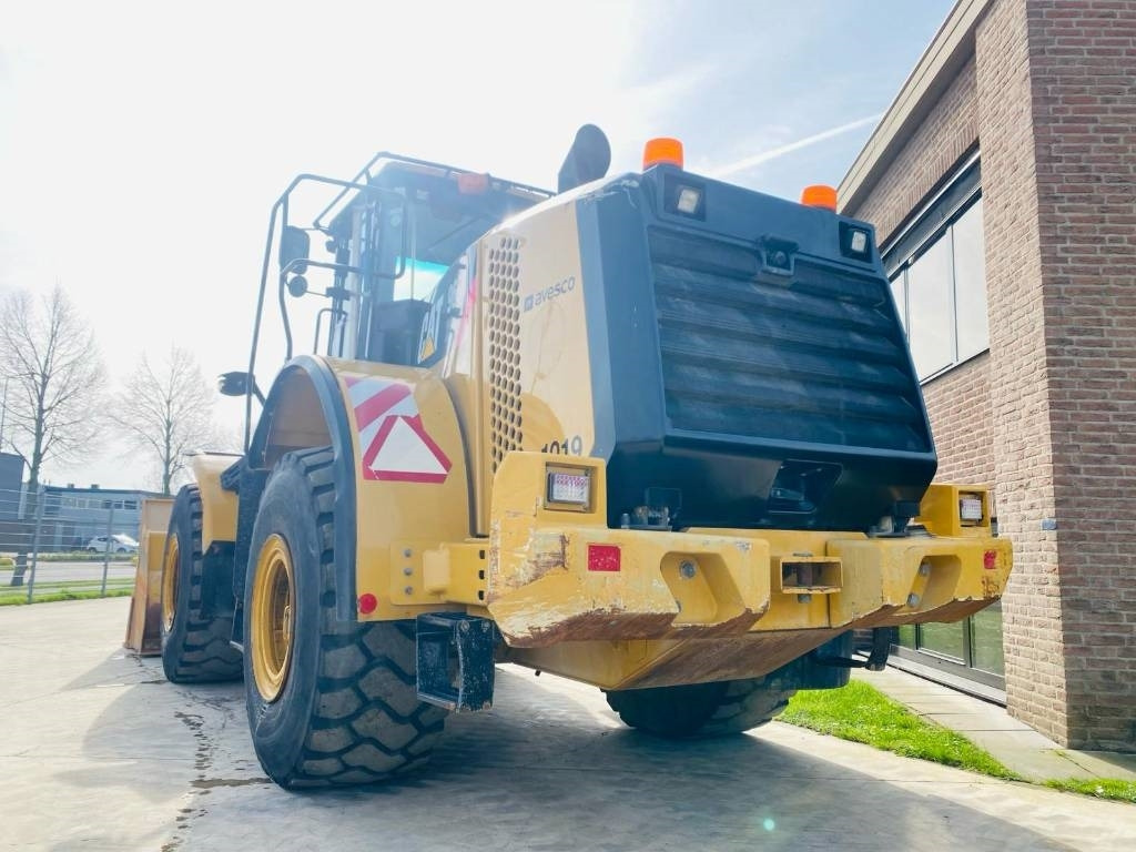 CAT 966k xe - Gumikerekes homlokrakodó: 5 kép. CAT 966k xe - Gumikerekes homlokrakodó: 5 kép.