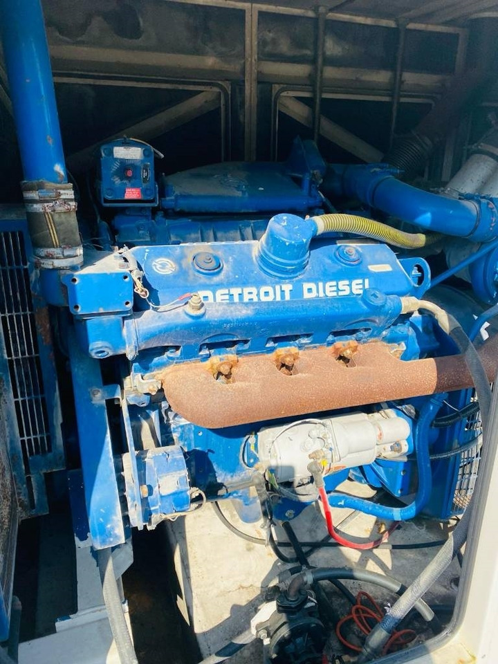FG Wilson DDC440E - Áramfejlesztő: 3 kép. FG Wilson DDC440E - Áramfejlesztő: 3 kép.