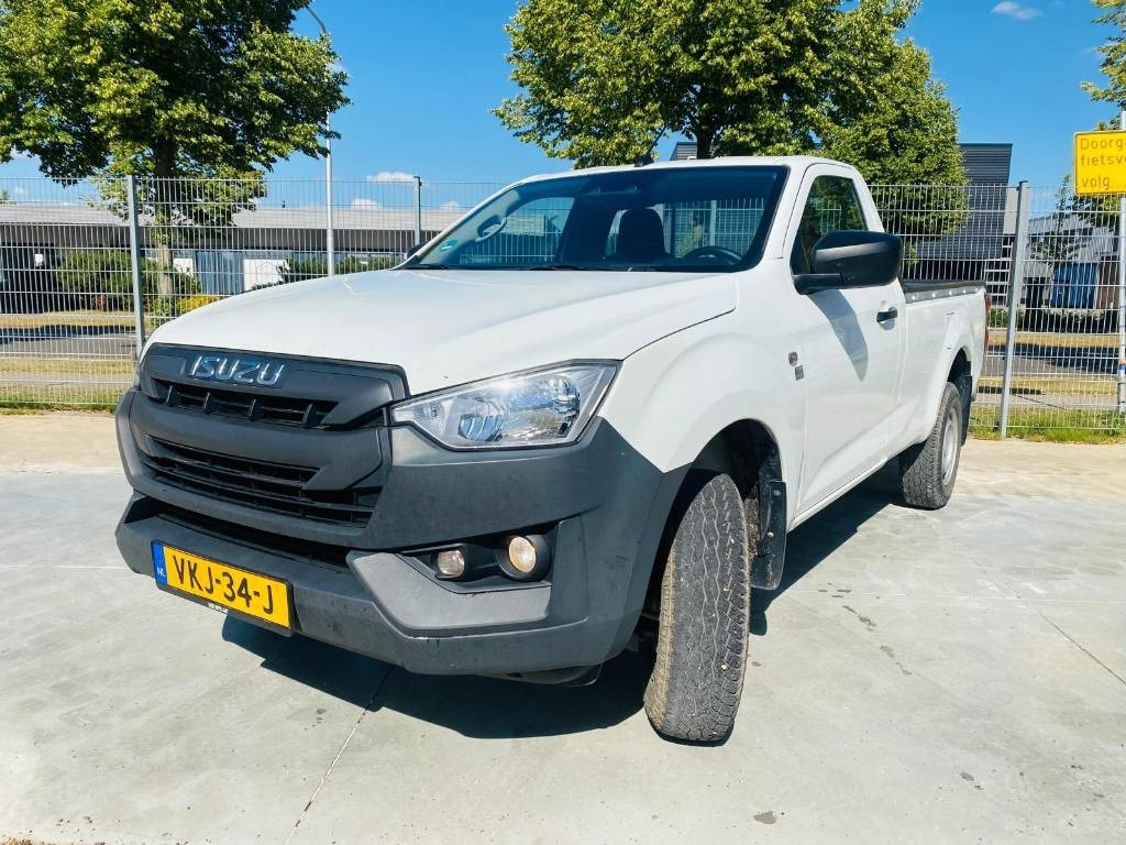 Isuzu D-Max Socage - Autó: 1 kép. Isuzu D-Max Socage - Autó: 1 kép.