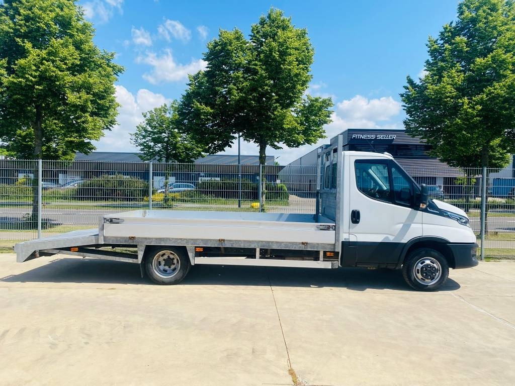 Iveco Daily 35 C18 - Dobozos kisteherautó: 4 kép. Iveco Daily 35 C18 - Dobozos kisteherautó: 4 kép.