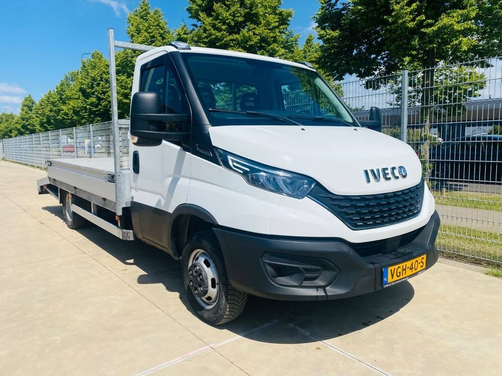 Iveco Daily 35 C18 - Dobozos kisteherautó: 2 kép. Iveco Daily 35 C18 - Dobozos kisteherautó: 2 kép.