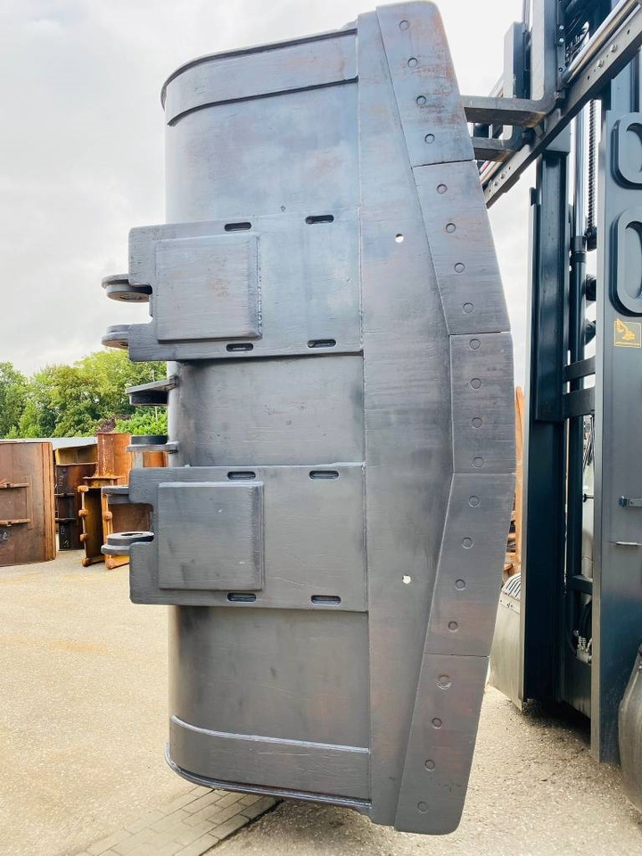 Volvo L 250 G Bucket - Kanál - Építőipari gépek: 5 kép. Volvo L 250 G Bucket - Kanál - Építőipari gépek: 5 kép.