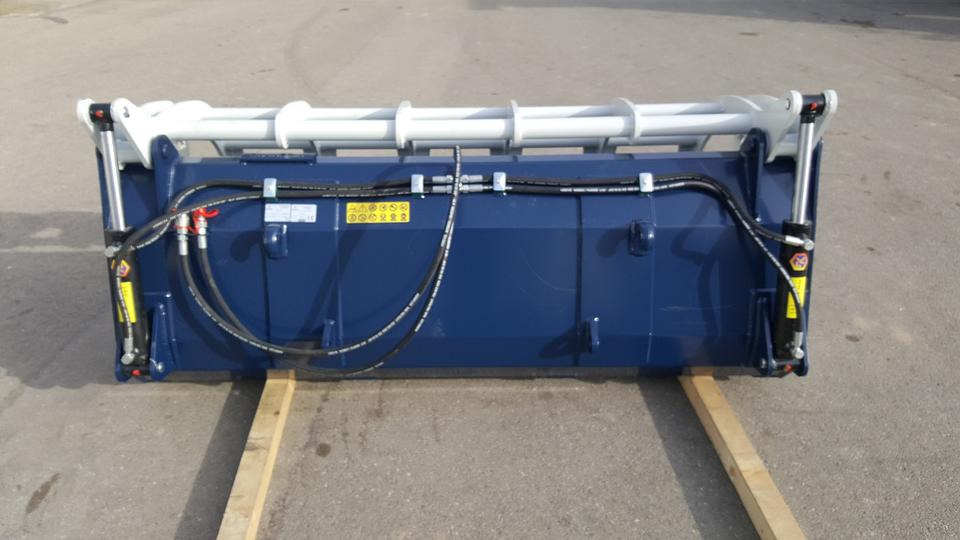 Greifschaufel Euro Frontlader Fendt Deutz Case John Deere Volvo - Egyéb gépek: 3 kép. Greifschaufel Euro Frontlader Fendt Deutz Case John Deere Volvo - Egyéb gépek: 3 kép.