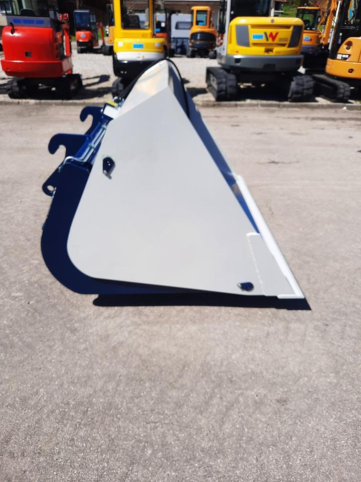 Hochkippschaufel Frontladerschaufel Schaufel Euro John Deere - Egyéb gépek: 5 kép. Hochkippschaufel Frontladerschaufel Schaufel Euro John Deere - Egyéb gépek: 5 kép.