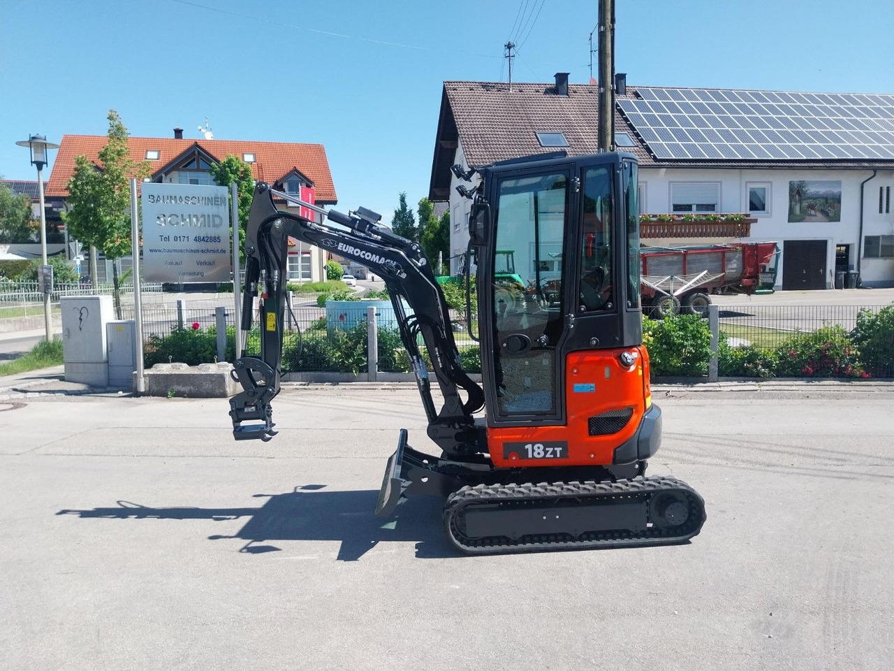 Eurocomach 18 ZT mit Powertilt - Minikotró: 1 kép. Eurocomach 18 ZT mit Powertilt - Minikotró: 1 kép.