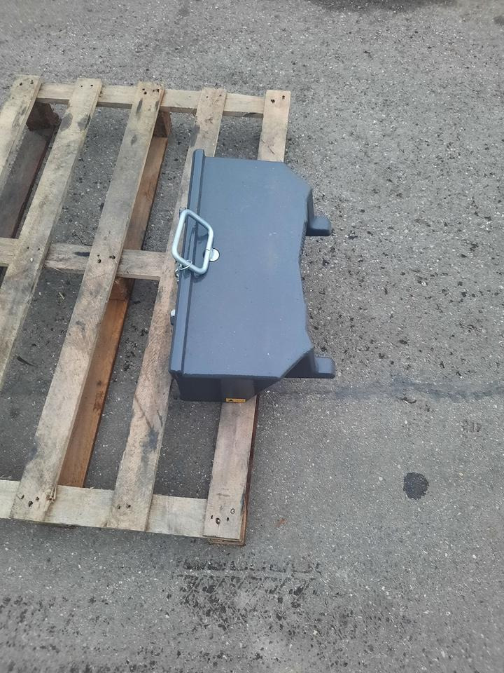 Front Gewicht Claas Schlepper Schleppergewicht Fendt - Ellensúly: 2 kép. Front Gewicht Claas Schlepper Schleppergewicht Fendt - Ellensúly: 2 kép.