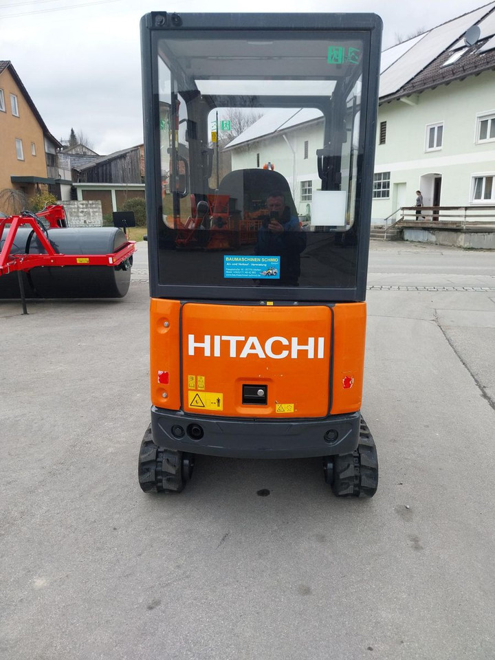Hitachi ZX 19 mit Powertilt - Minikotró: 5 kép. Hitachi ZX 19 mit Powertilt - Minikotró: 5 kép.