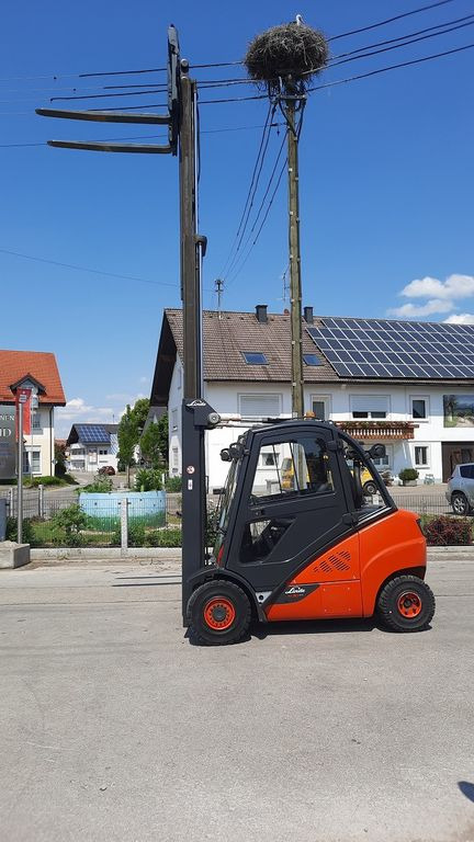 Linde H30D Triplex sehr schön - Dízel targonca: 1 kép. Linde H30D Triplex sehr schön - Dízel targonca: 1 kép.